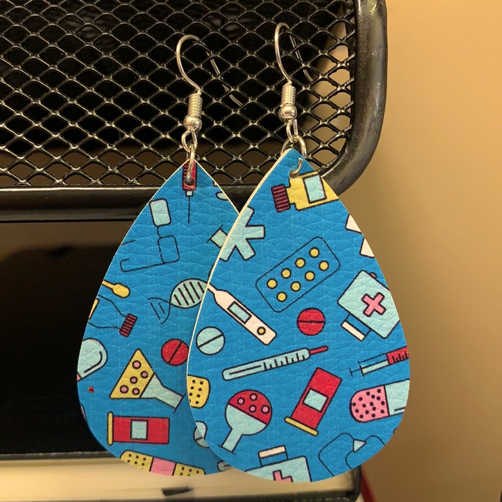 💥3for$10 Fun Medical Themed Earrings NWOT